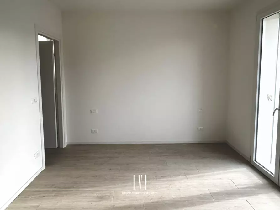 Immagine 25 di Appartamento in vendita  in Via Bassano a Jesolo