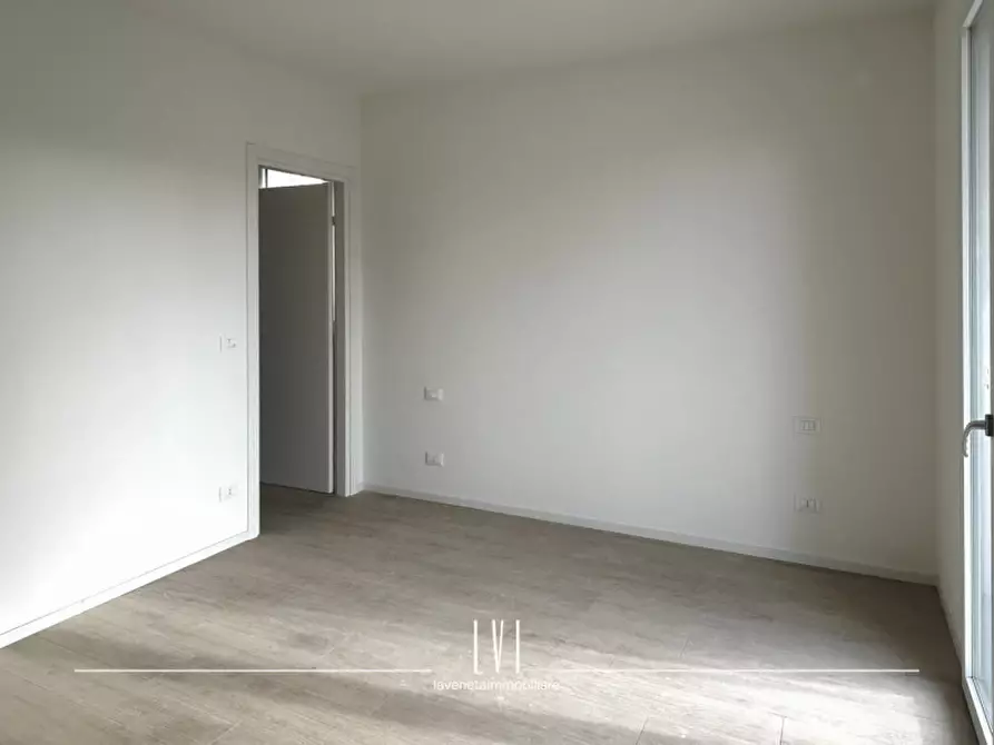 Immagine 26 di Appartamento in vendita  in Via Bassano a Jesolo