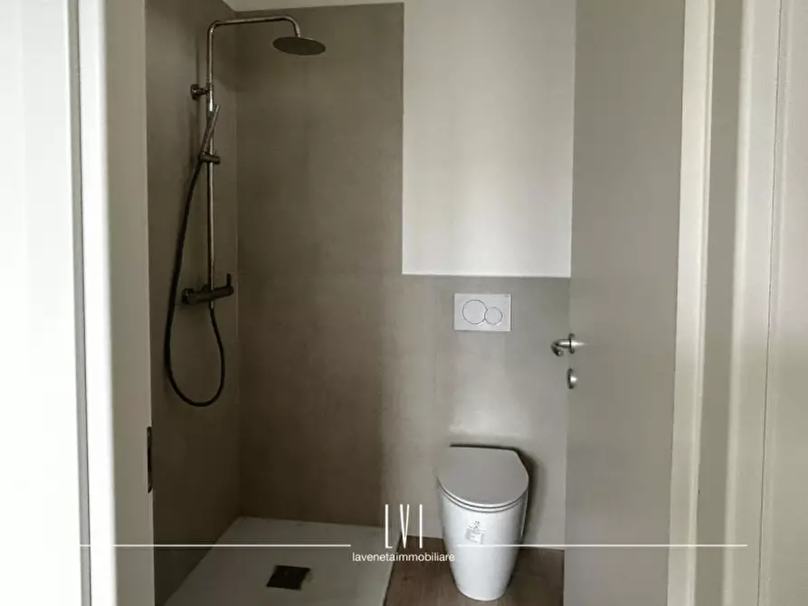 Immagine 28 di Appartamento in vendita  in Via Bassano a Jesolo