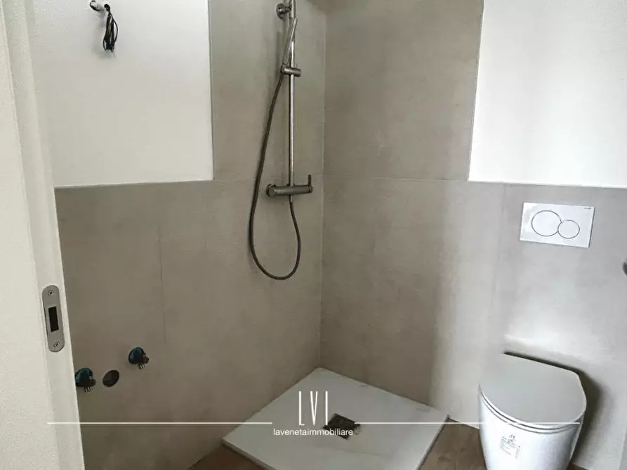 Immagine 30 di Appartamento in vendita  in Via Bassano a Jesolo