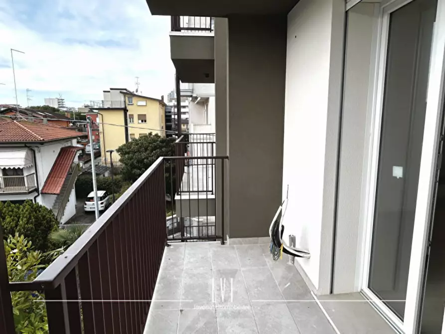 Immagine 33 di Appartamento in vendita  in Via Bassano a Jesolo