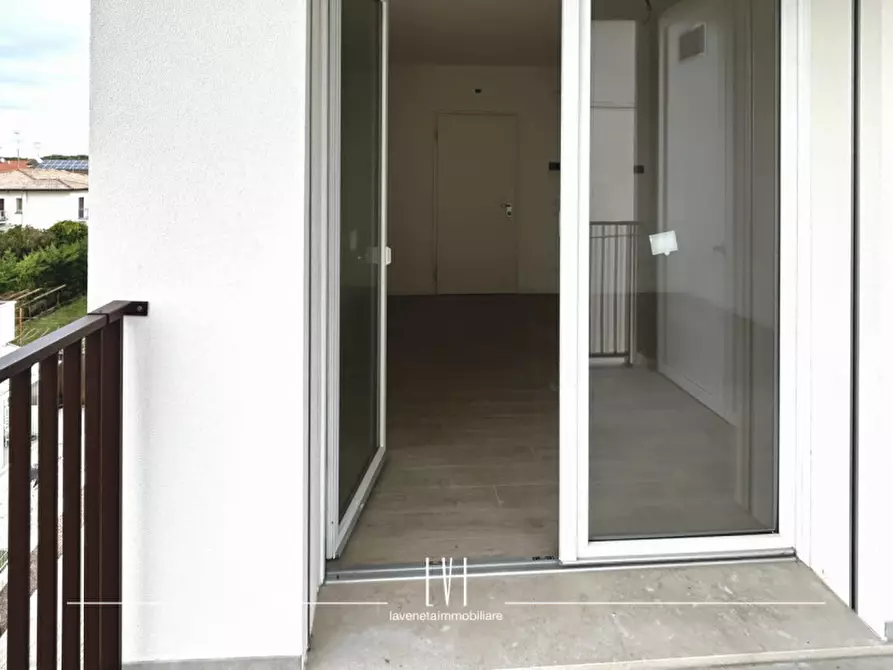 Immagine 36 di Appartamento in vendita  in Via Bassano a Jesolo