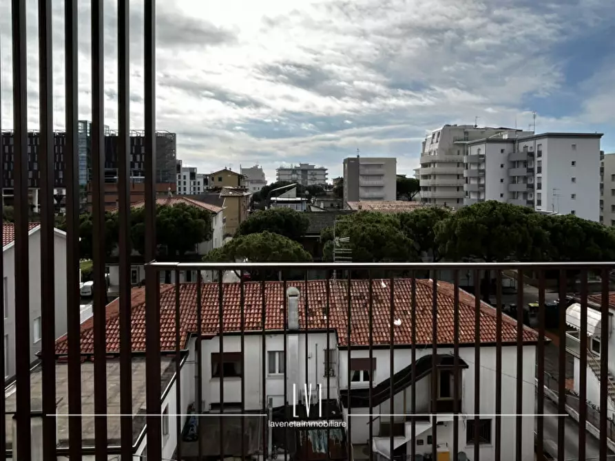 Immagine 38 di Appartamento in vendita  in Via Bassano a Jesolo