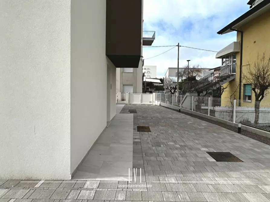 Immagine 42 di Appartamento in vendita  in Via Bassano a Jesolo