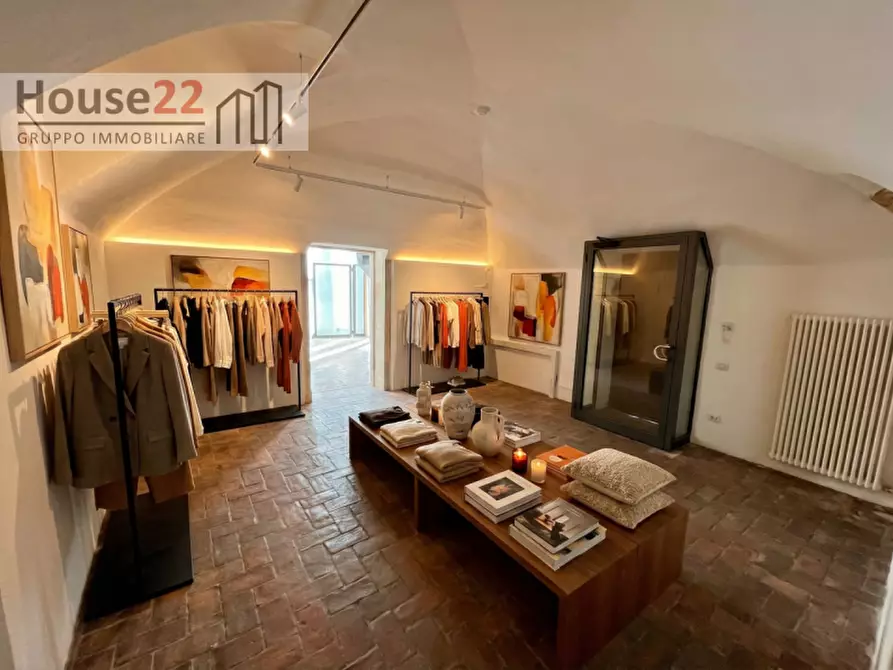 Immagine 5 di Ufficio in vendita  a Vicenza