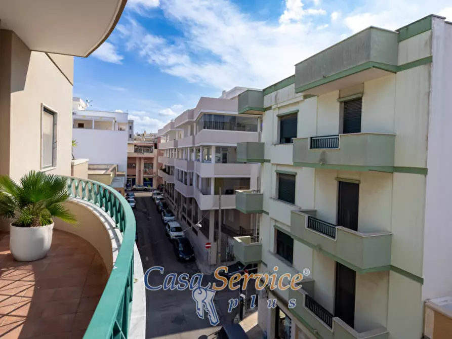 Immagine 8 di Appartamento in vendita  in via roberto d'angiò a Gallipoli