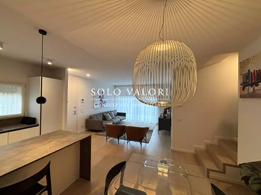 Immagine 3 di Casa bifamiliare in vendita  a Castelfranco Veneto