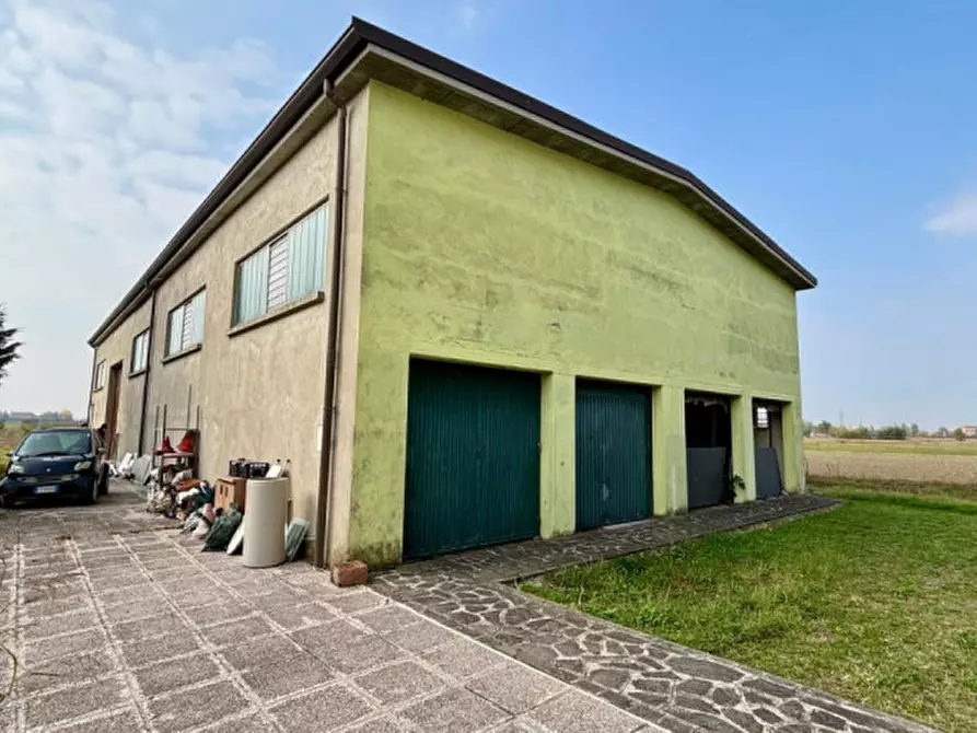 Immagine 1 di Capannone industriale in affitto  a Soliera