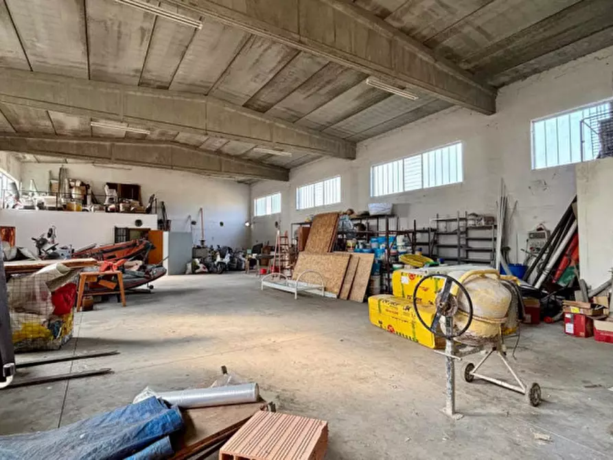 Immagine 2 di Capannone industriale in affitto  a Soliera