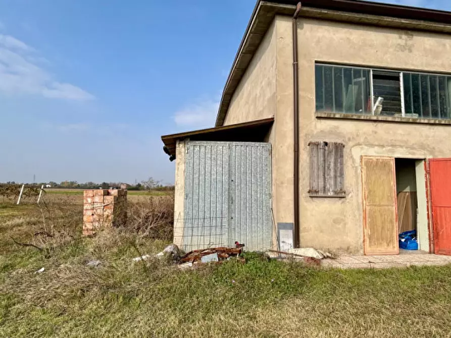 Immagine 12 di Capannone industriale in affitto  a Soliera