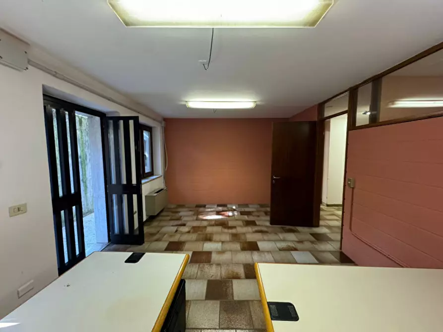 Immagine 1 di Ufficio in affitto  a Castel D'azzano