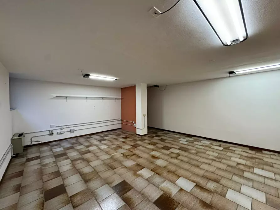 Immagine 7 di Ufficio in affitto  a Castel D'azzano