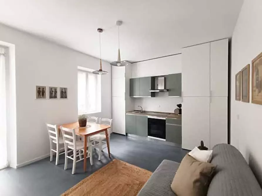 Immagine 1 di Appartamento in affitto  in via scrimiari a Verona