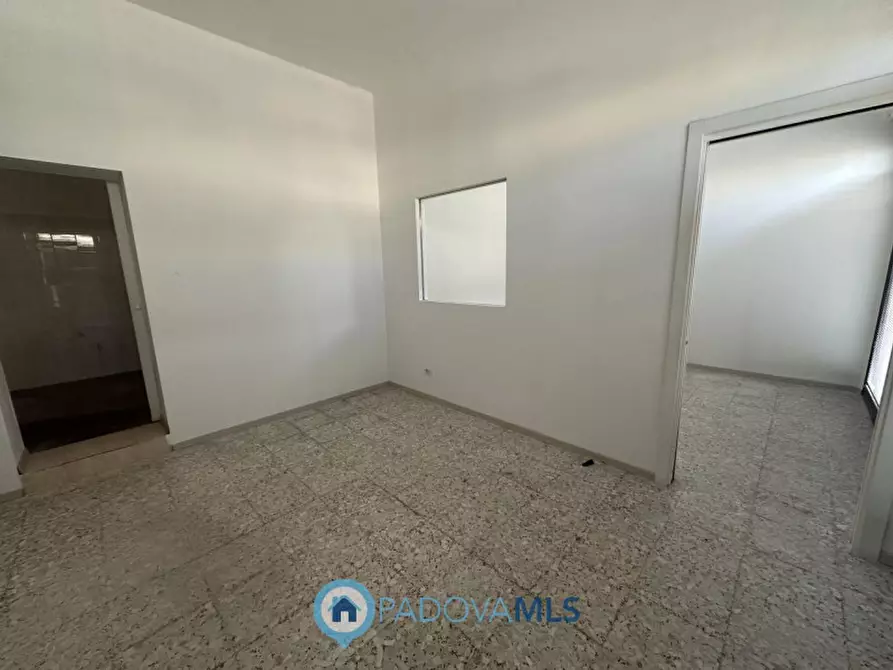 Immagine 24 di Negozio in vendita  in via fornaci, 221 a Padova