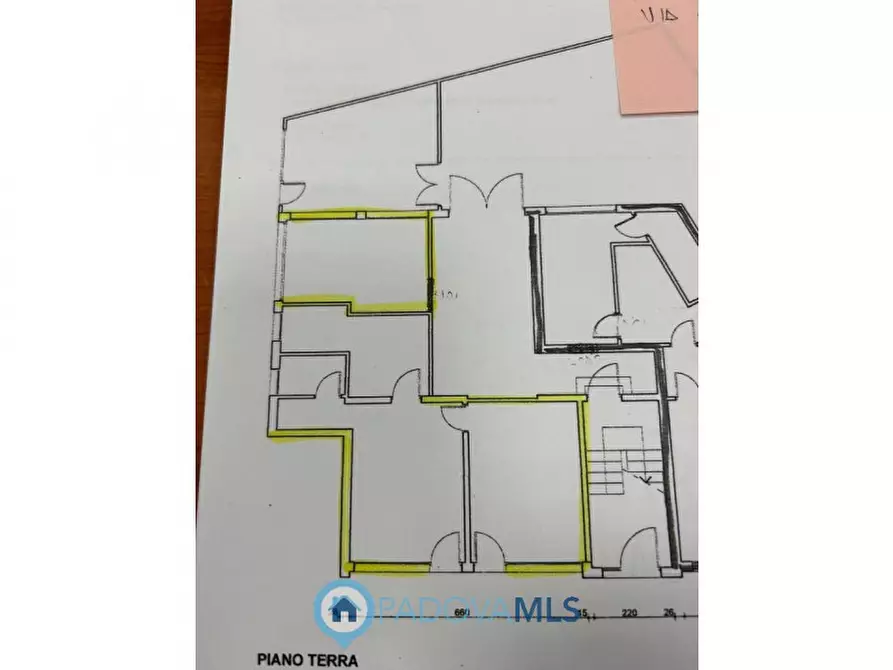 Immagine 32 di Negozio in vendita  in via fornaci, 221 a Padova