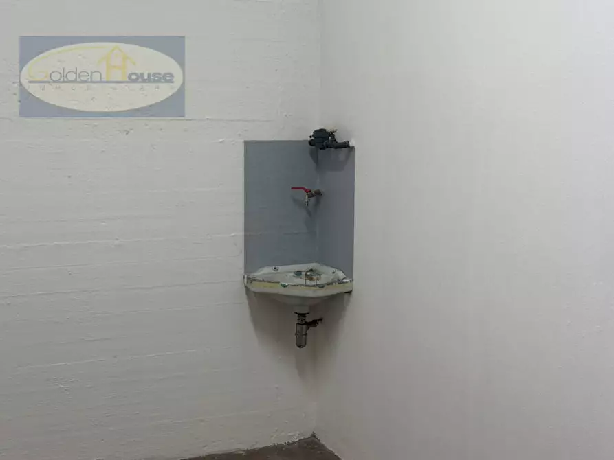 Immagine 3 di Garage in vendita  in Via Speranza 50 a Bologna