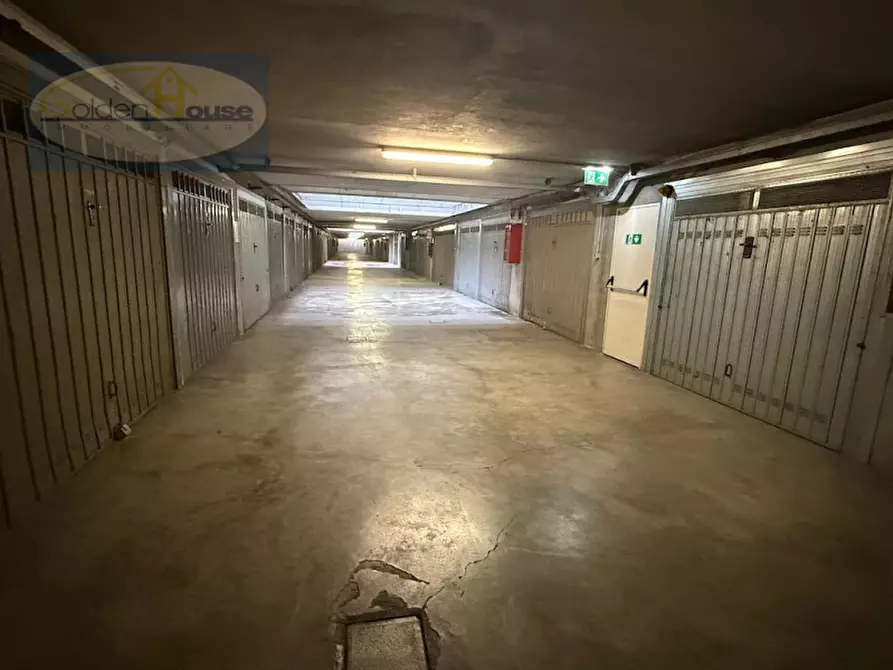 Immagine 7 di Garage in vendita  in Via Speranza 50 a Bologna