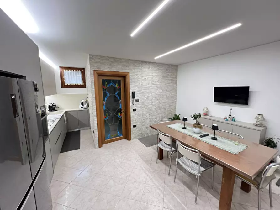 Immagine 2 di Casa indipendente in vendita  in Via Sottomarina a Chioggia