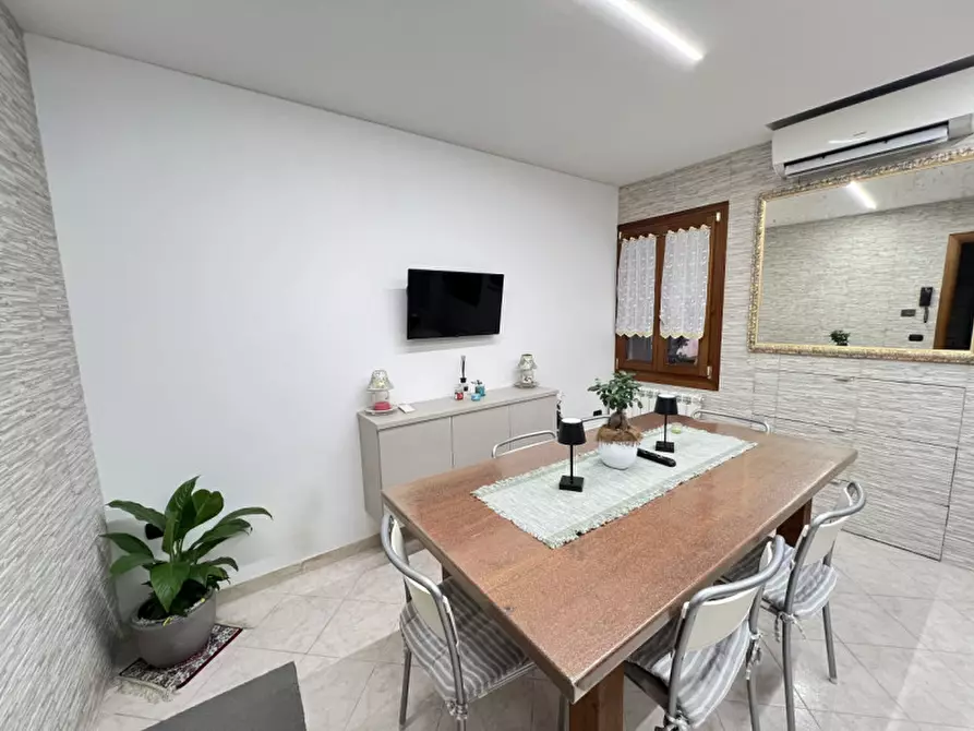 Immagine 4 di Casa indipendente in vendita  in Via Sottomarina a Chioggia