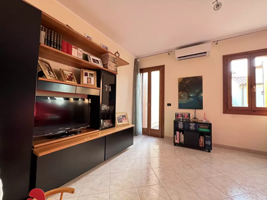 Immagine 11 di Casa indipendente in vendita  in Via Sottomarina a Chioggia