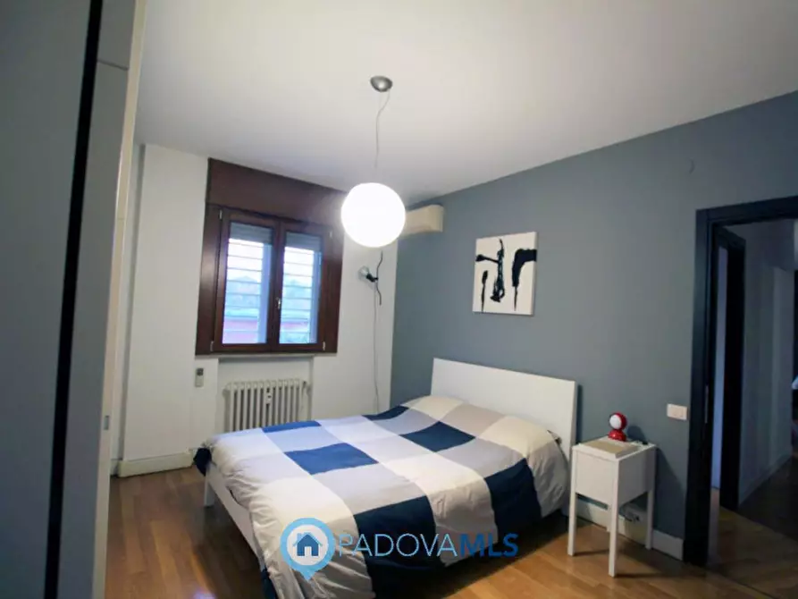 Immagine 12 di Appartamento in vendita  in Via Ognissanti a Padova