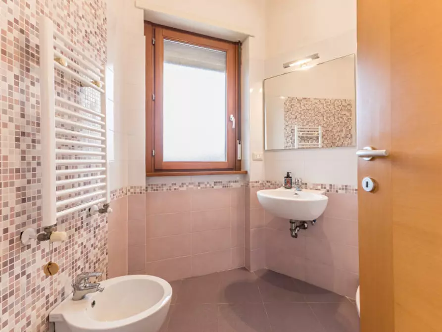 Immagine 14 di Appartamento in vendita  in VIA DI CASAL DEL MARMO 496 a Roma