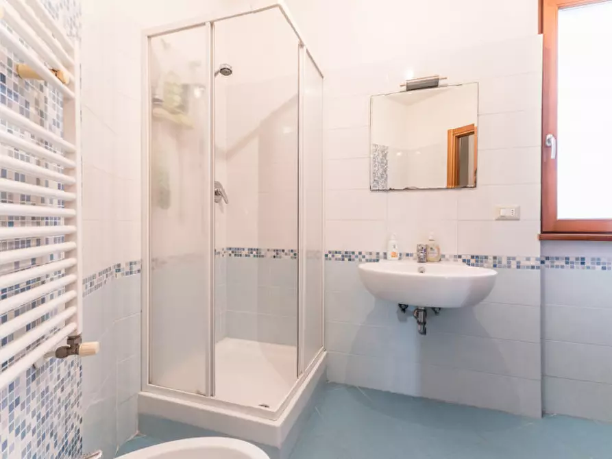 Immagine 17 di Appartamento in vendita  in VIA DI CASAL DEL MARMO 496 a Roma