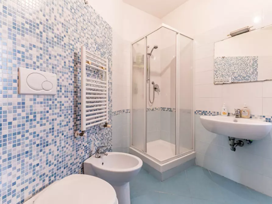 Immagine 18 di Appartamento in vendita  in VIA DI CASAL DEL MARMO 496 a Roma