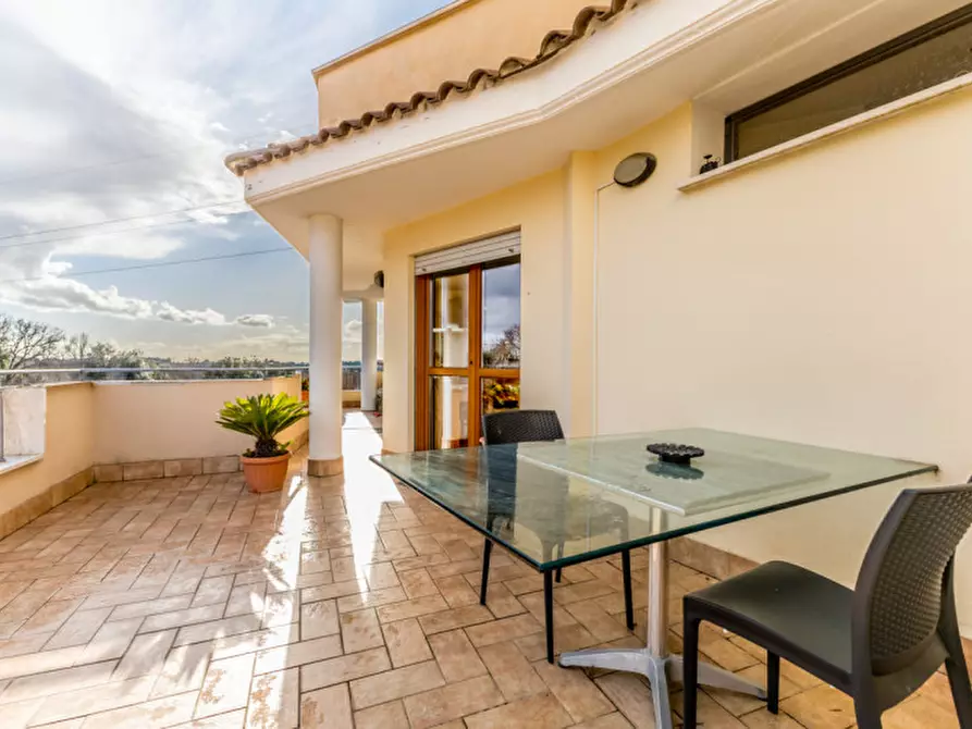 Immagine 19 di Appartamento in vendita  in VIA DI CASAL DEL MARMO 496 a Roma