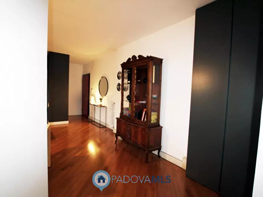 Immagine 7 di Appartamento in vendita  in Via Ognissanti a Padova