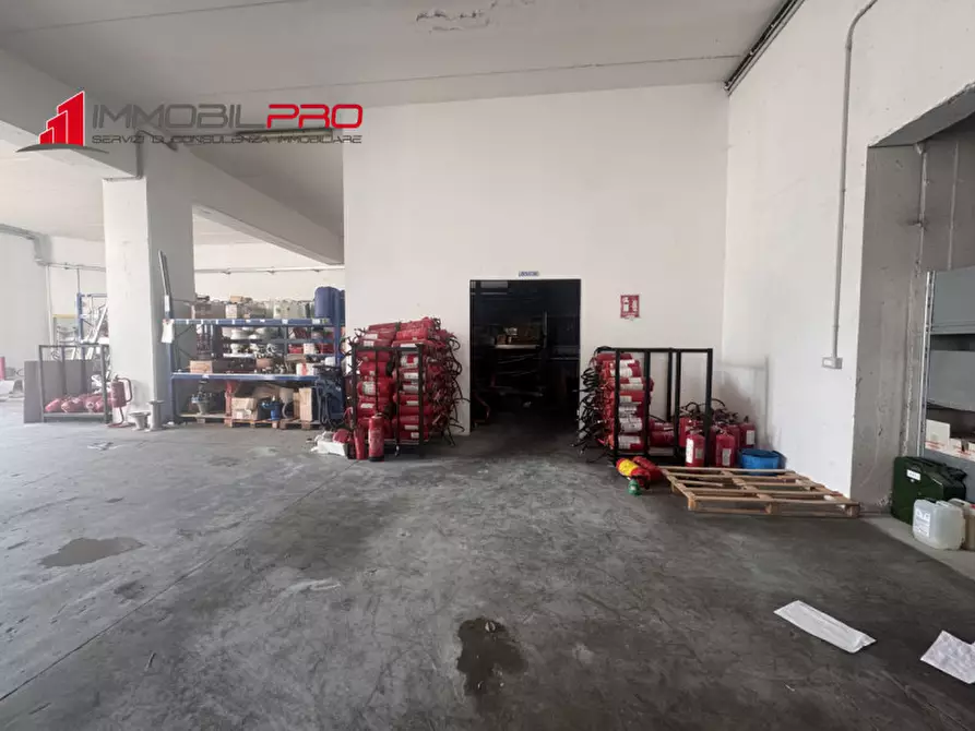 Immagine 5 di Magazzino in vendita  in Via del lavoro 40 a Malo