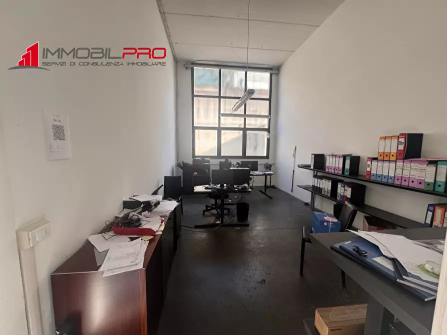 Immagine 11 di Magazzino in vendita  in Via del lavoro 40 a Malo