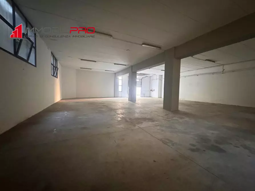 Immagine 4 di Magazzino in vendita  in Via del lavoro 42 a Malo