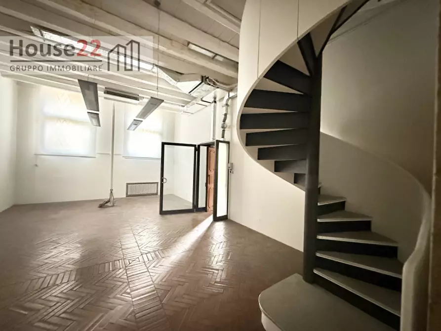 Immagine 8 di Ufficio in affitto  a Vicenza