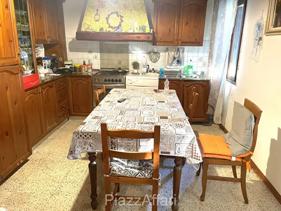 Immagine 6 di Casa bifamiliare in vendita  in Via Guglielmo Marconi a Campolongo Maggiore