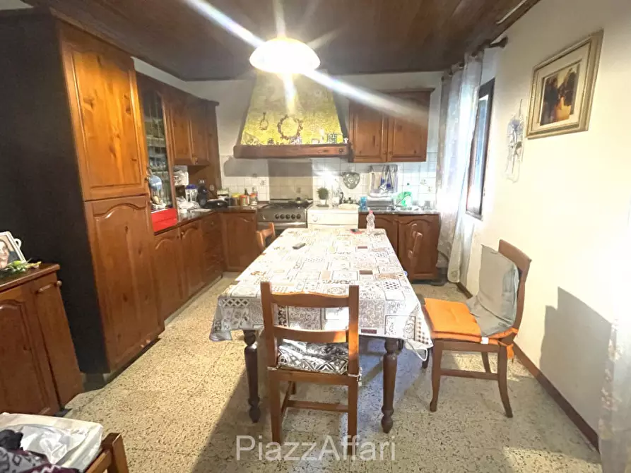 Immagine 8 di Casa bifamiliare in vendita  in Via Guglielmo Marconi a Campolongo Maggiore