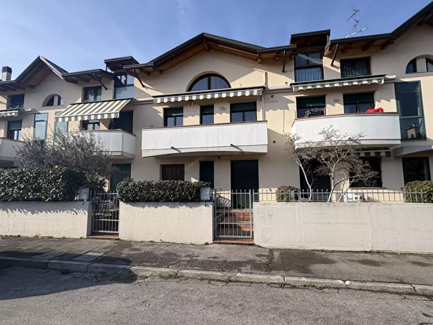 Immagine 2 di Appartamento in vendita  in Via Raffaele Lambruschini a Abano Terme