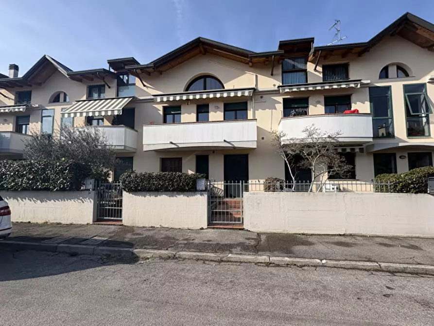 Immagine 6 di Appartamento in vendita  in Via Raffaele Lambruschini a Abano Terme