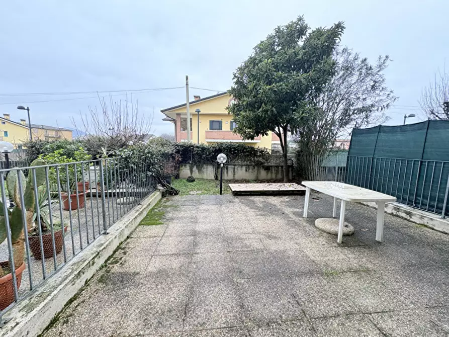 Immagine 16 di Appartamento in vendita  in Via Raffaele Lambruschini a Abano Terme