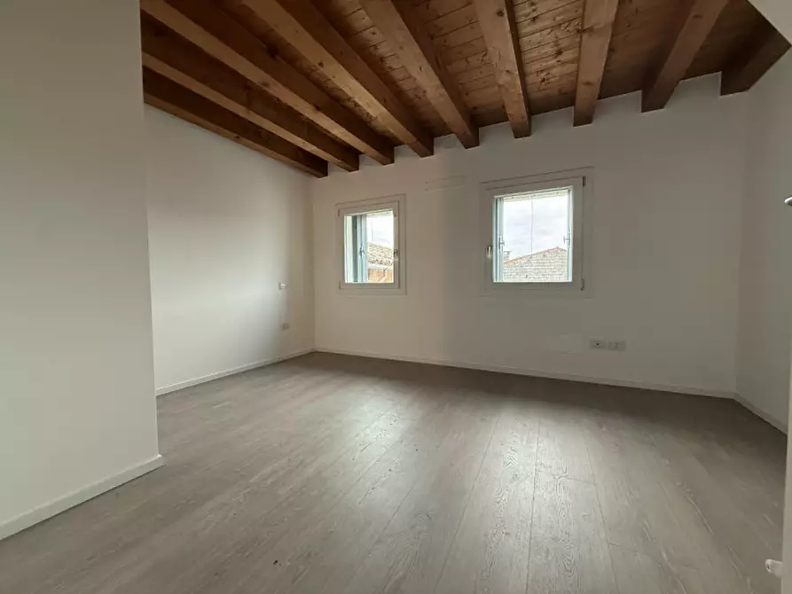 Immagine 12 di Villetta a schiera in vendita  in Via Scandolaro a San Giovanni Ilarione