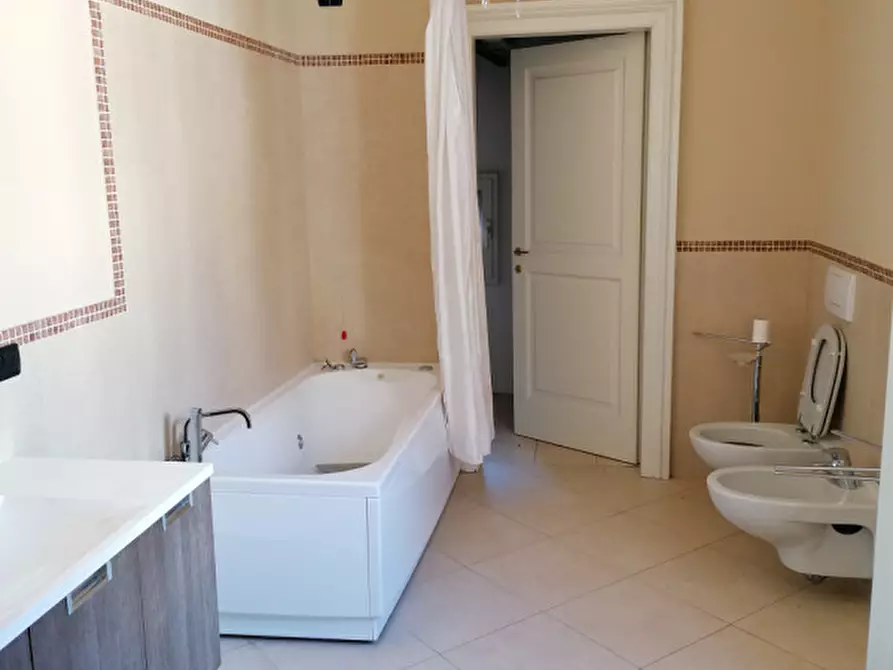 Immagine 10 di Appartamento in affitto  in via Rua Frati Minori a Modena