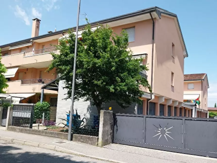 Immagine 2 di Appartamento in vendita  in Via Esuli Giuliano Dalmati, 1 a Treviso
