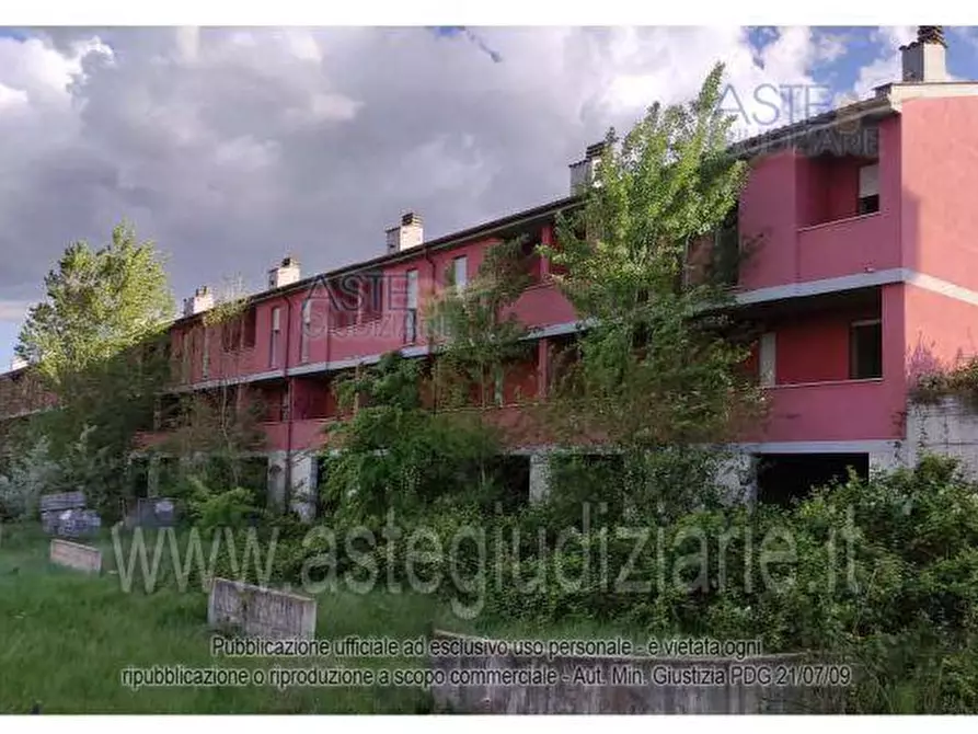 Immagine 1 di Villetta a schiera in vendita  in Via Carlo Cassola a Roma