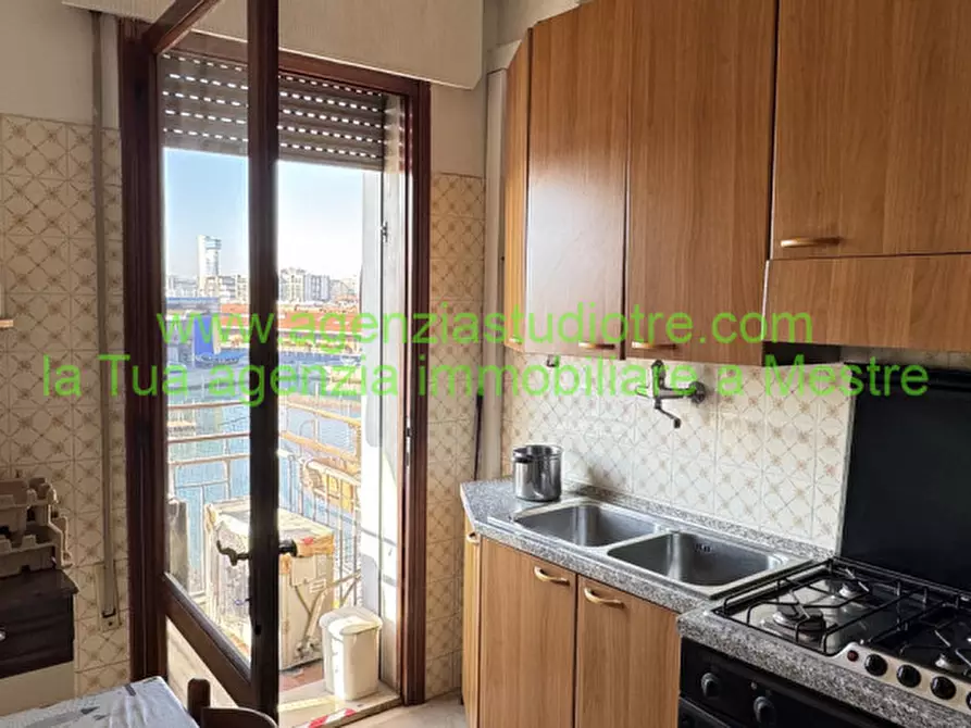 Immagine 2 di Appartamento in vendita  in Via Forte Marghera a Venezia