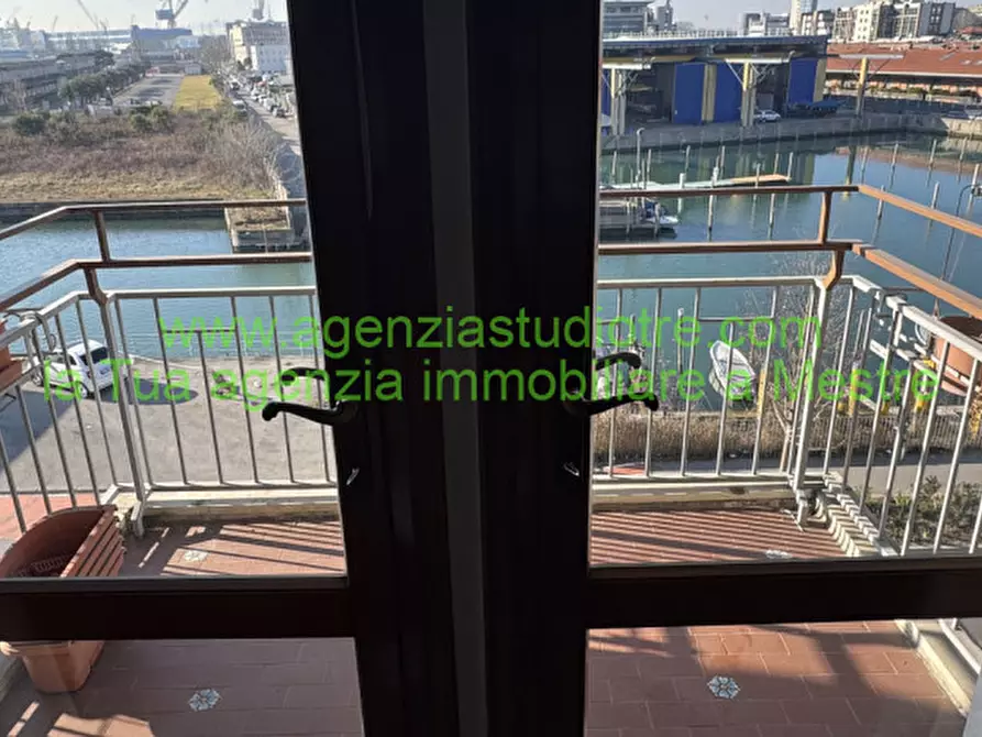 Immagine 5 di Appartamento in vendita  in Via Forte Marghera a Venezia