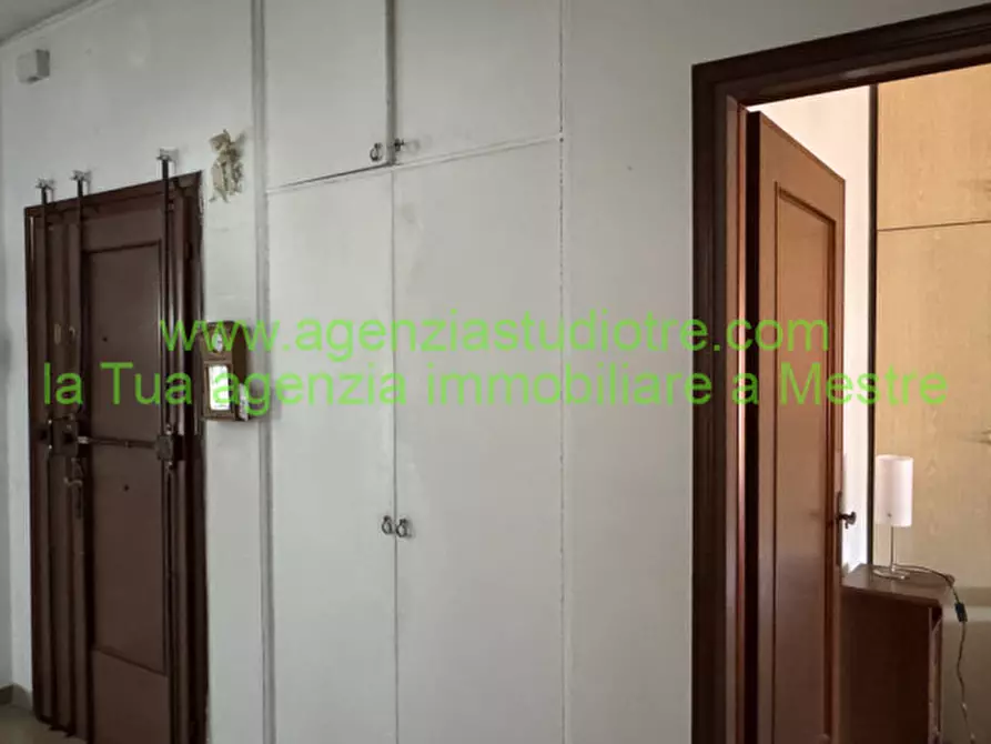 Immagine 13 di Appartamento in vendita  in Via Forte Marghera a Venezia