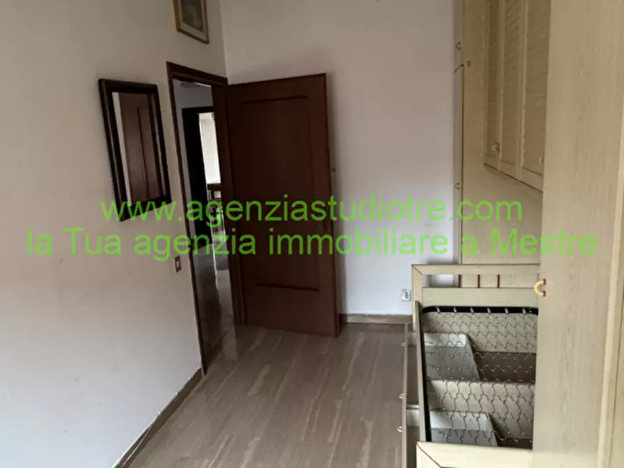 Immagine 17 di Appartamento in vendita  in Via Forte Marghera a Venezia