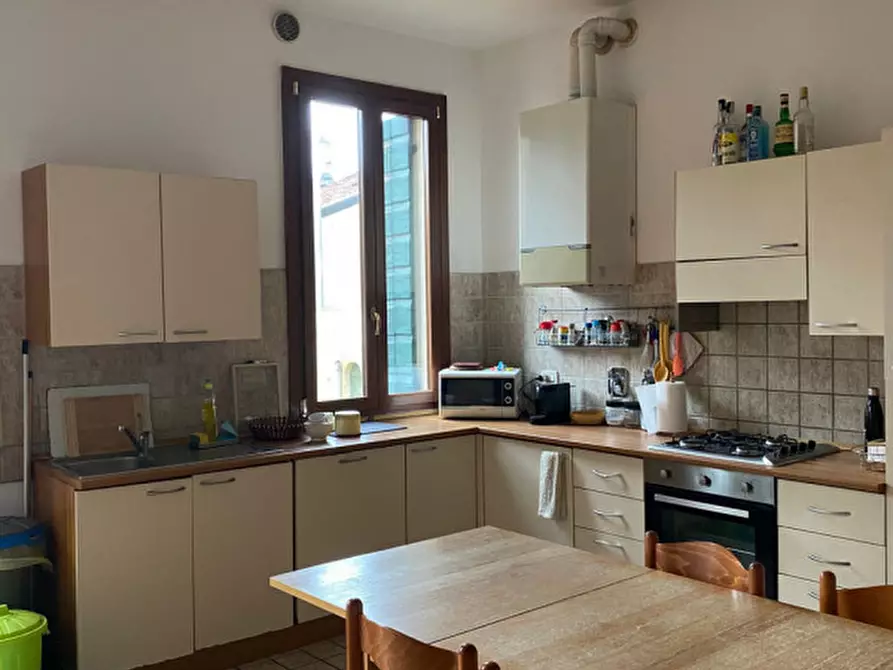 Immagine 18 di Camera in affitto  in Piazza delle Erbe a Padova