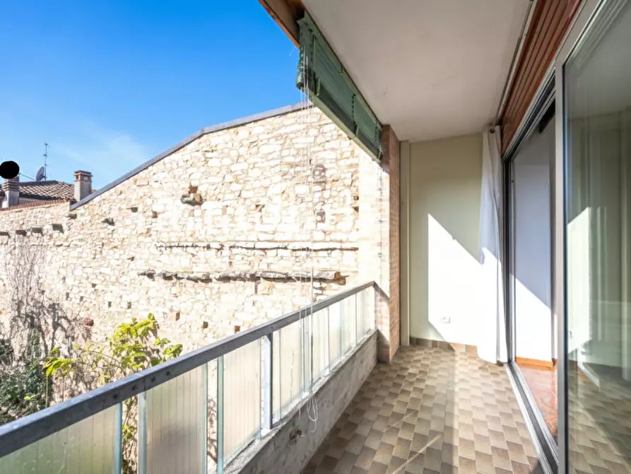 Immagine 4 di Appartamento in vendita  in Via Pai di Sotto a Torri Del Benaco