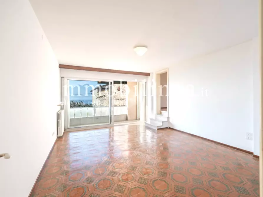 Immagine 8 di Appartamento in vendita  in Via Pai di Sotto a Torri Del Benaco